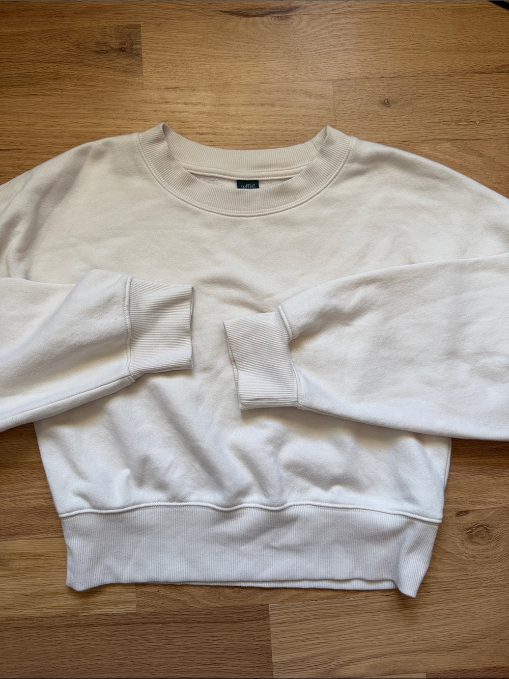 wild fable Cream/ Ecru Cropped Crewneck Sweatshirt Women's Size Medium - Picture 2 of 10